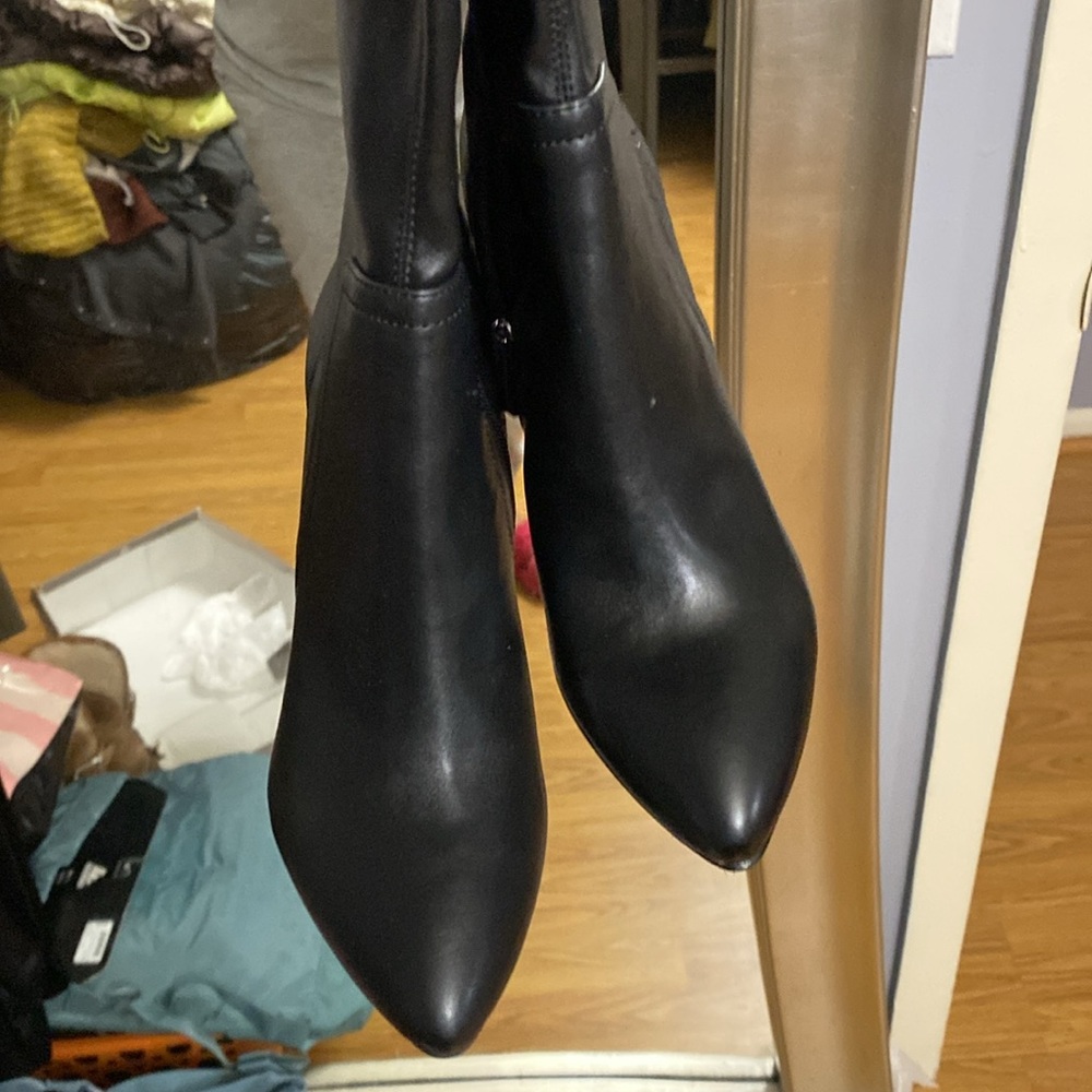 Franco Sarto black pointed toe boot under 4in maybe 3-1/2in walkable boot